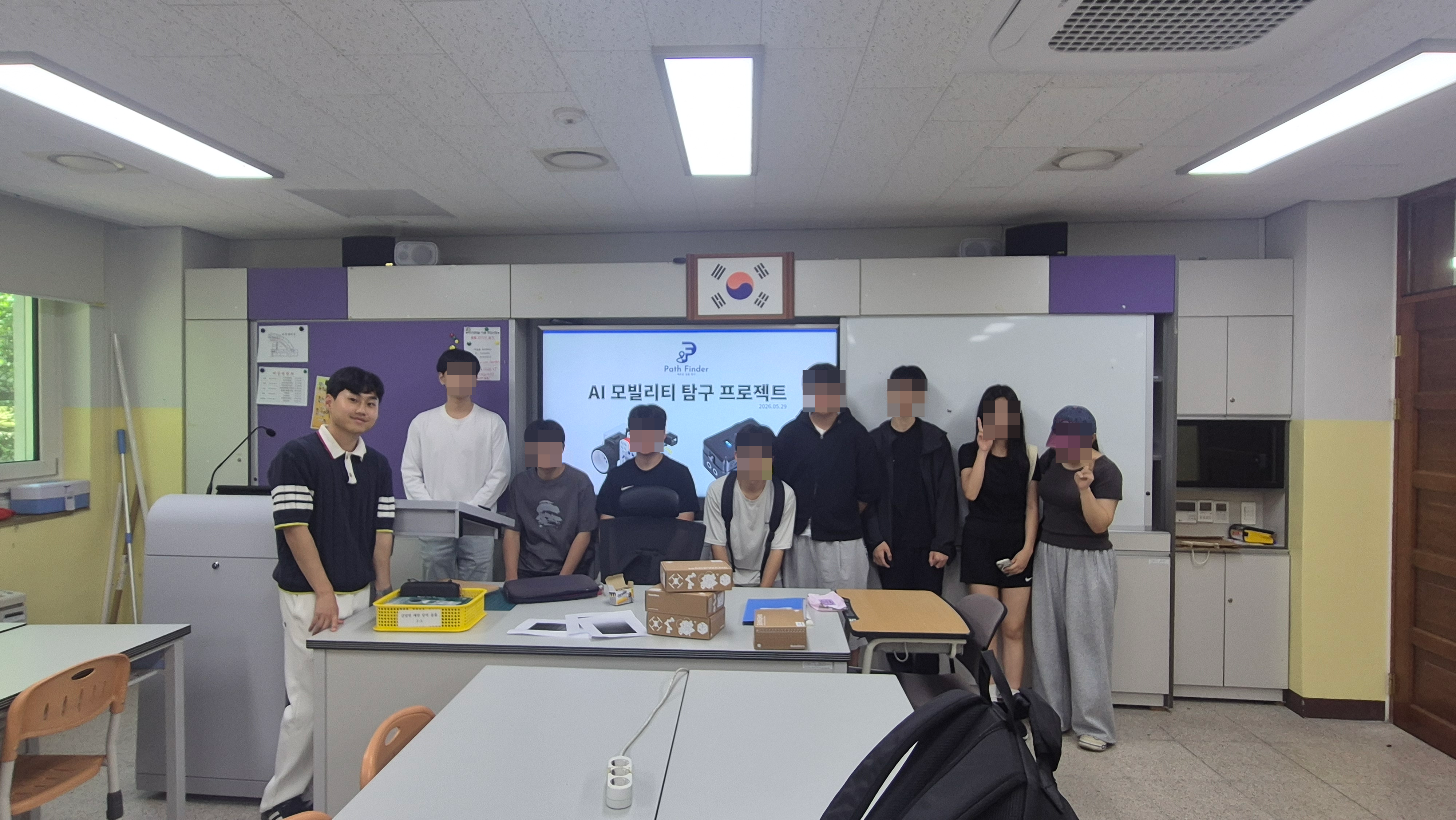 Findee 교육 로봇 키트를 활용한 학교 자율주행 코딩 수업